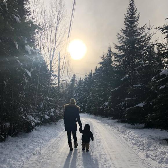 Meet your Posher, Alixia - Picture 1 of 1